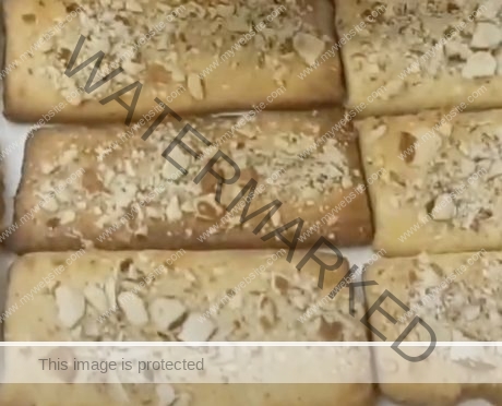 MG Bakery Sliced Almond Cookies / LB